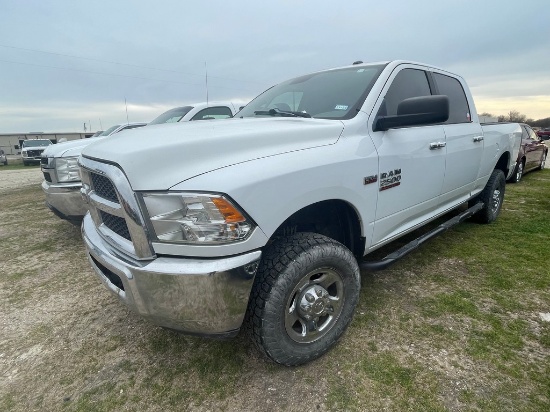 2013 Dodge ram 2500 Runs and drives slightly noisey engine 299K miles vin#45434