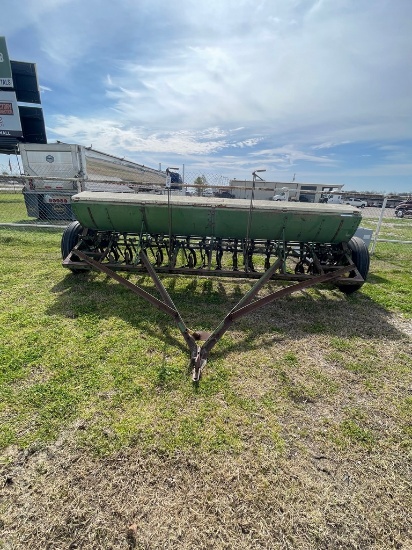 John Deere Seeder/planter