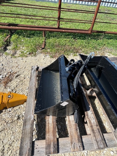 Miva 24" Mini excavator 24" hydraulic tilt bucket