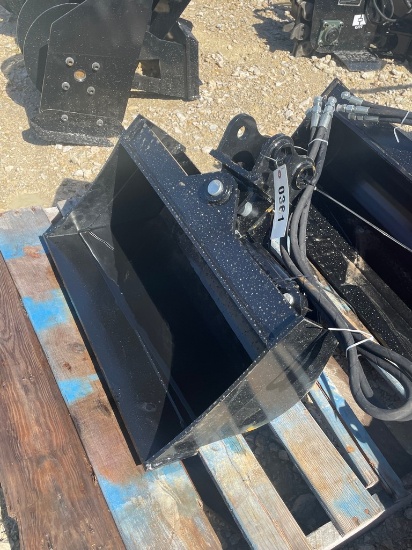 Miva 24" Mini excavator 24" hydraulic tilt bucket