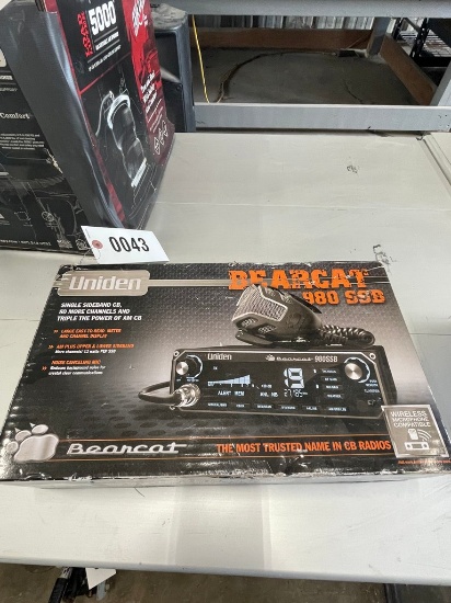 New Uniden bearcaf 980 SSB CB Radio