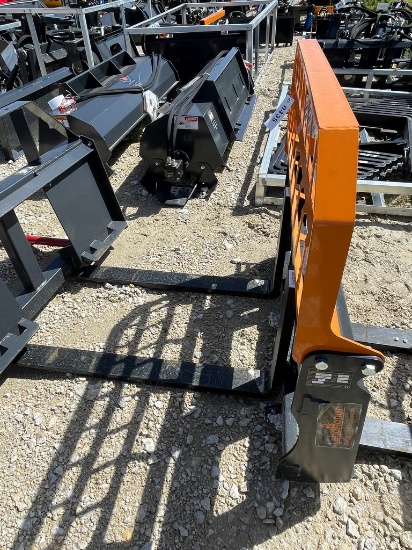 Land Honor 42" Quick Attach Pallet forks