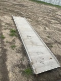Alluminum truck ramp