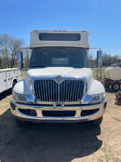 2012 International  Bus, Maxxforce International Diesel engine 212K miles runs & drives automatic tr