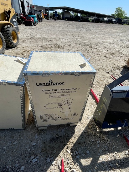 New Land Honor Diesel Fuel transfer pump with 49' hose reel
