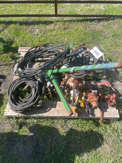 7 Old Hydraulic hoses with hydraulic fittings,4 hydraulic level conrollers,2multi lever controllers