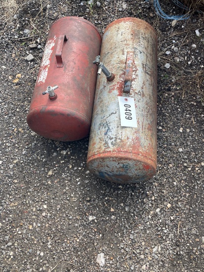 2 Air Tanks