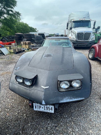 1977 Chevrolet corvette Cranks & runs Blue title Vin#1Z37L75447542