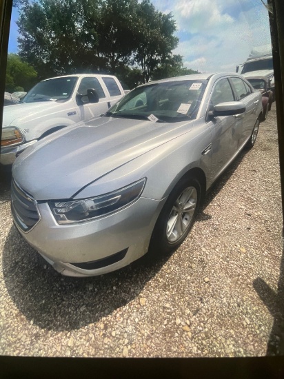 2017 Ford Taurus SEL Silver 223K miles Runs & drives Clean title Vin#11336