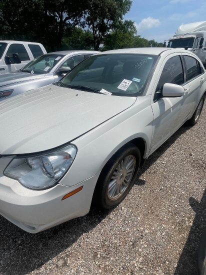 2007 Chrysler Sebring White 4 Door 163K miles Cranks Vin#551976