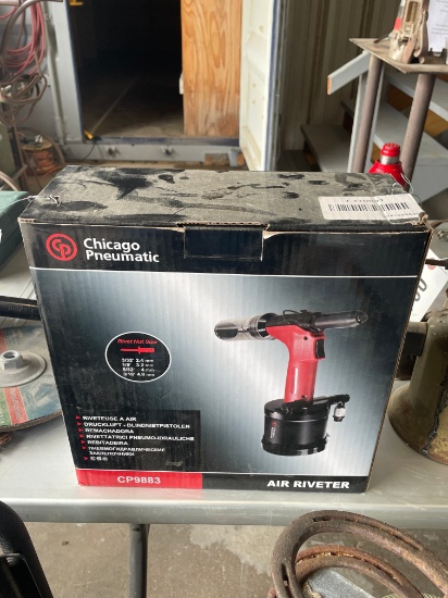 Chicago Pneumatic Air Riveter