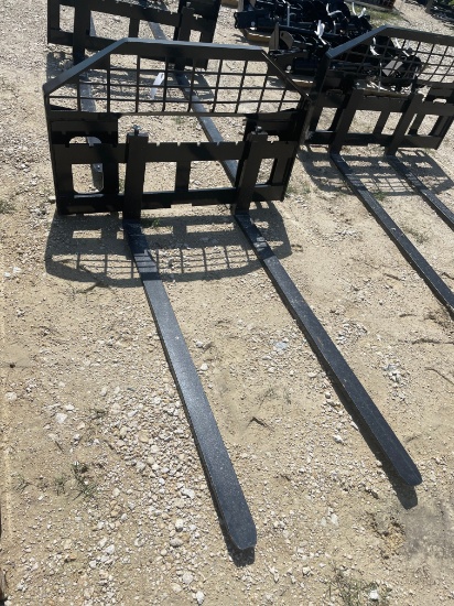 GIYI 5ft. Pallet fork attachment for skid steer