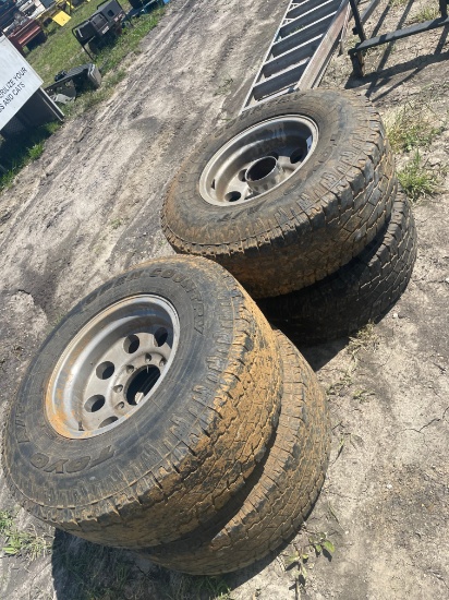 LT285/75R16 Toyo tires with rims