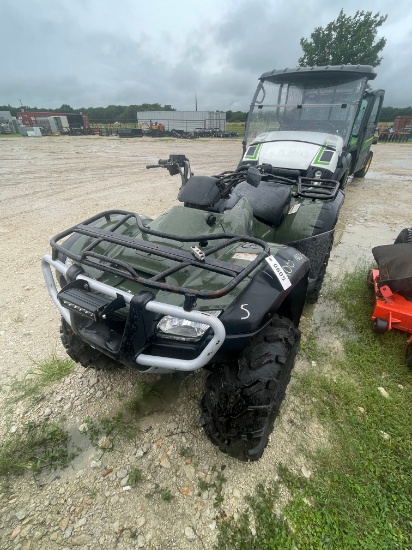 Honda foreman 4 Wheeler manual shift runs and drives great