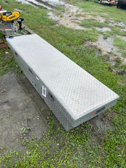 Tractor supply diamon plate tool box