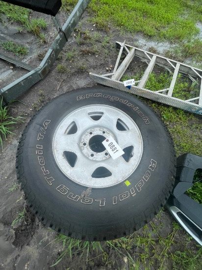6 Lug chevy wheels & 2 tires