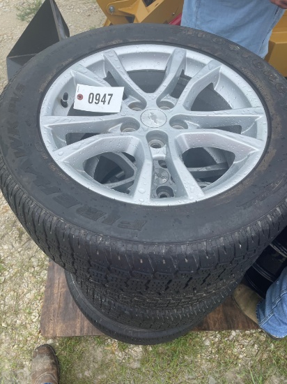 4-2012 Chevy camaro Wheels & tire