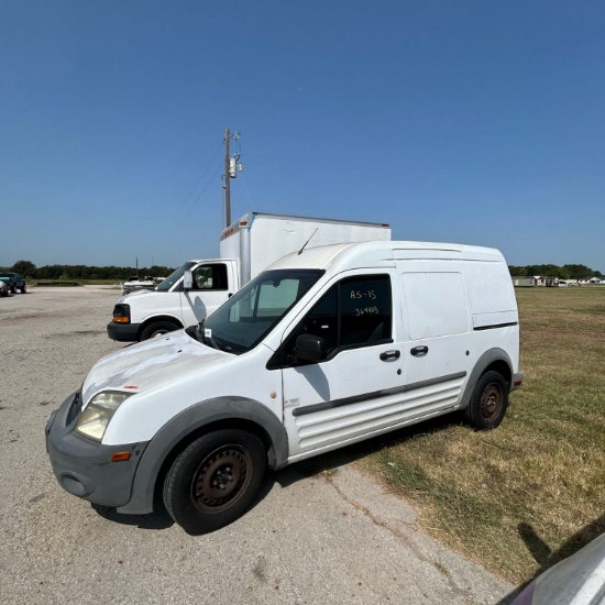 2010 Ford Transit connect white 121K miles runs and drives cold ac Vin#NMOLS7CNXAT018154
