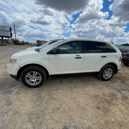 2008 Ford Edge Cream Color Runs and drives 171,020 miles Vin#2FMBK36C38BA43557