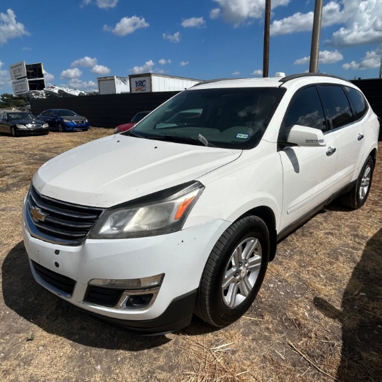 2014 Chevrolet Traverse White 277,939 Miles vin#1GNKRGKD9EJ127488 runs and drives