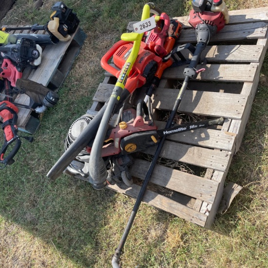 Pallet of non running weedeaters,blower,chainsaw