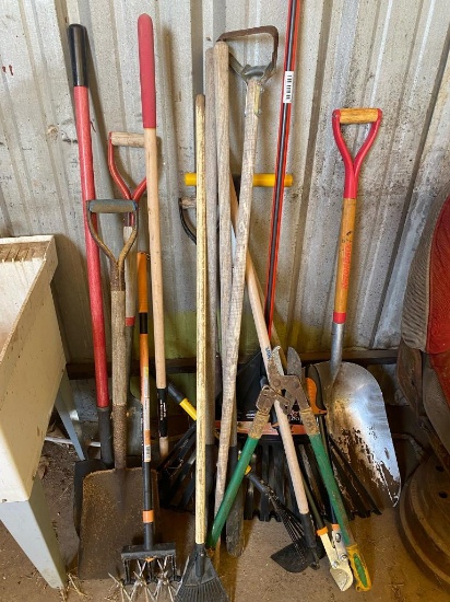 Outdoor Hand Tools, Shovels, Rakes, etc.