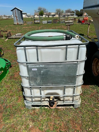 225 Gallon Tank with Hose