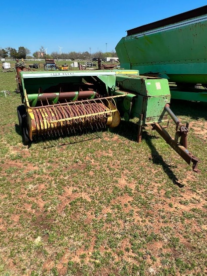 John Deere 346 Square Baler