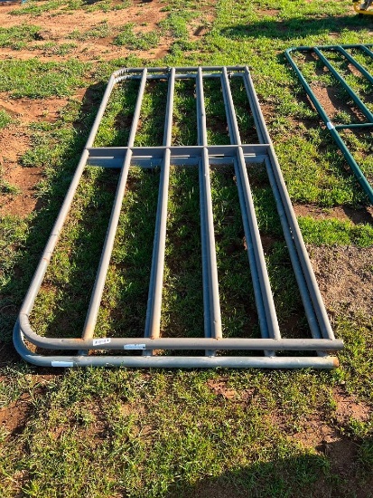 Lot of 2 - 4x8 Gates