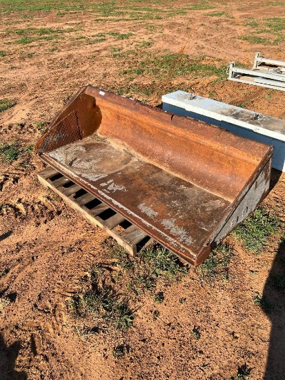 70 inch Skid Loader Bucket
