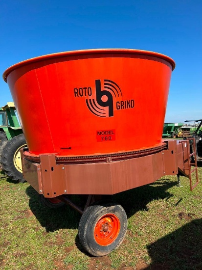 Roto Grind Model 760 Hay Grinder