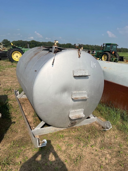 1000 Gallon Fuel Tank