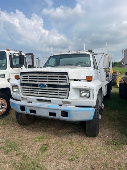 1989 Ford F800 Flatbed