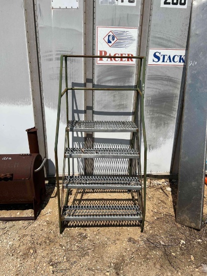 Warehouse Steps