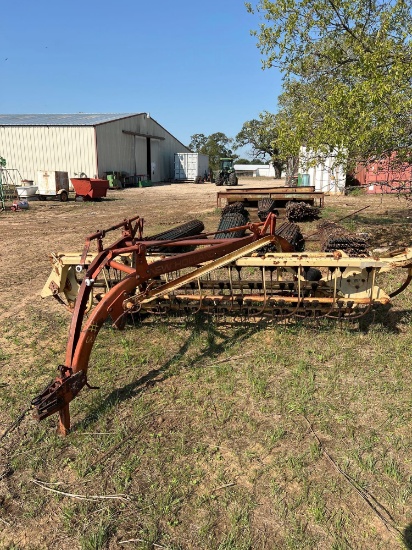 New Holland 256 Hay Tedder