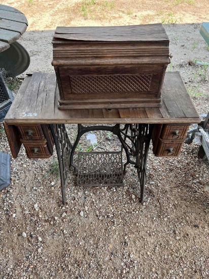 Singer Sewing Machine