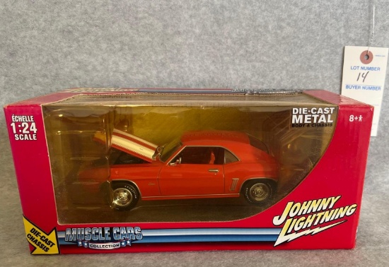 1969 Chevy Camaro Z 28 1:24 Die-Cast Metal Car - Johnny Lightning Muscle Cars Collection