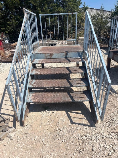 Metal Platform and Steps