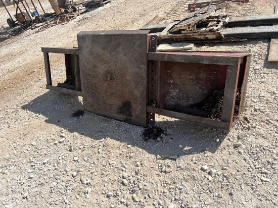 Fifth Wheel Tanks and Saddle Plate