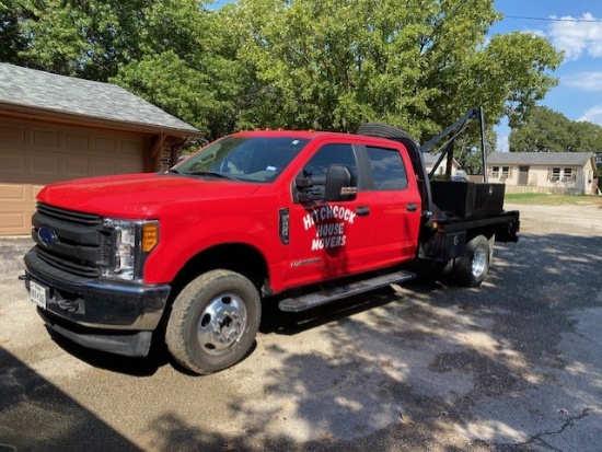 2017 Ford F-350 - 4x4 - Flatbed with Toolboxes, Electric Winch - 98,000 Miles