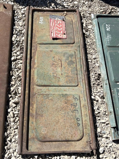 Ford Tailgate for Classic Truck