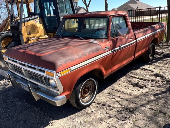 1977 F-150 Ford Truck - Odometer reads 01449 - Comes with Title