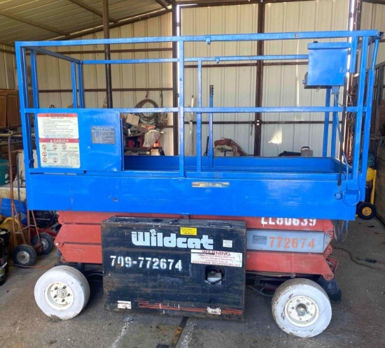 Wildcat Scissor Lift - Works