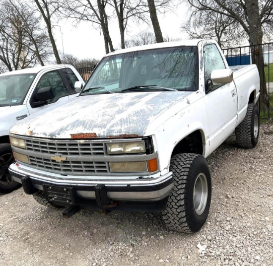 1991 Chevrolet K1500 Short Wheelbase 4x4 - Automatic Transmission - Comes with Title
