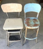 Lot of 2 Vintage / Antique Chairs