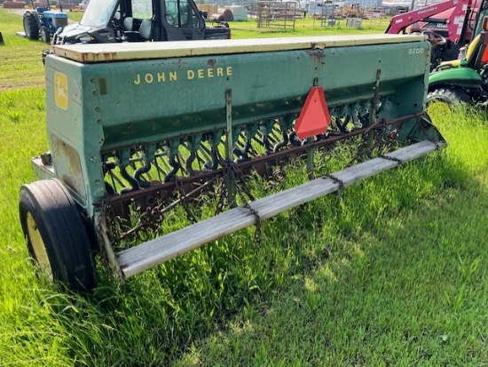 John Deere 8200 Grain Drill - Been well taken care of