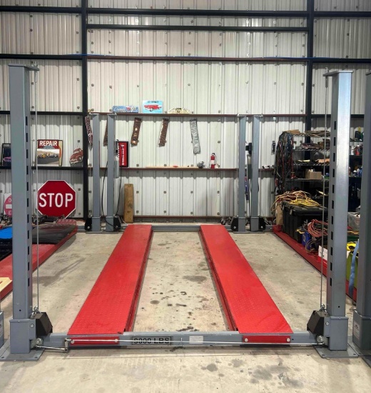 4 Post Advantage 9000 pound Vehicle Lift - Like New