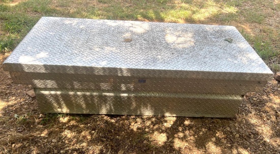 RKI Diamond Plate Toolbox