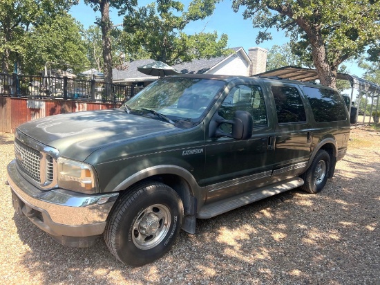2000 Ford Excursion Limited Edition - Runs & Drives - 224K miles - Comes with Title