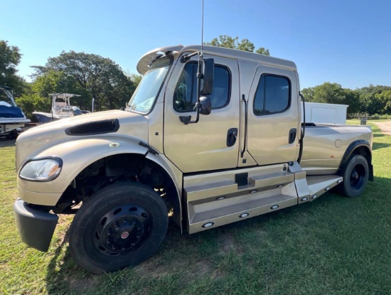 2015 Freightliner M2 106 Sport Chassis Truck - 35K miles - Runs and Drives - Comes with Title